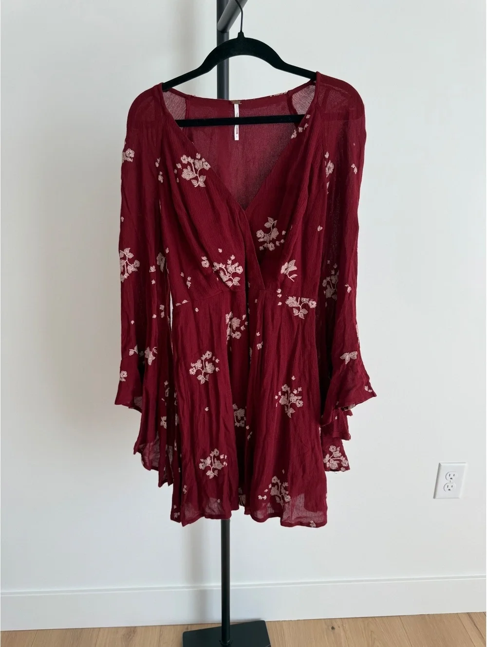 Free People Jasmine Burgundy Floral Mini Dress Size 0 Bell Sleeve